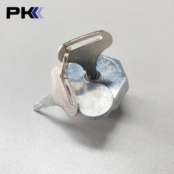 MB022737 New Fuel Filler Cap With Keys Gas Cover For MITSUBISHI L-200 L-300 MAZDA T3000 T3500 - Image 2